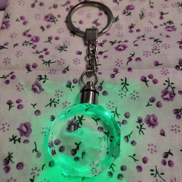 Elephant Crystal Keychain with LED Light - Picture 1 of 7